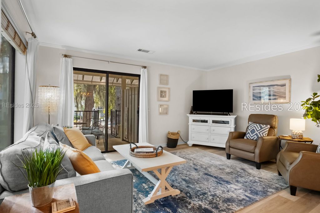 36 Deallyon Ave Apt 38, Hilton Head Island, SC 29928