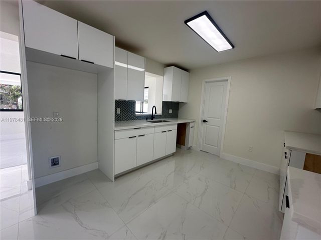 16560 SW 102nd Ct, Miami, FL 33157