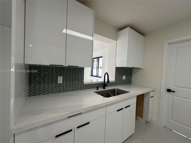 16560 SW 102nd Ct, Miami, FL 33157