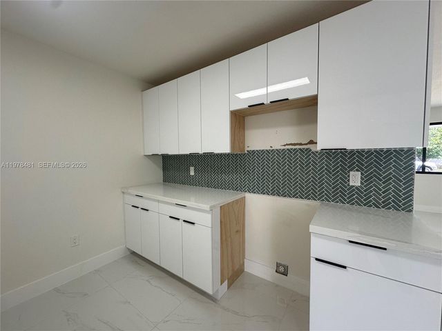 16560 SW 102nd Ct, Miami, FL 33157