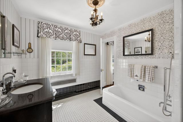 150-154 Cross Street, Chatham, MA 02633