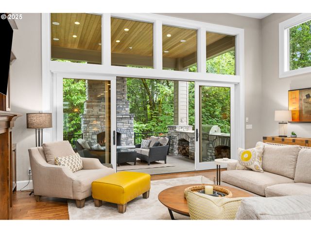 14005 155TH Ter, Portland, OR 97224