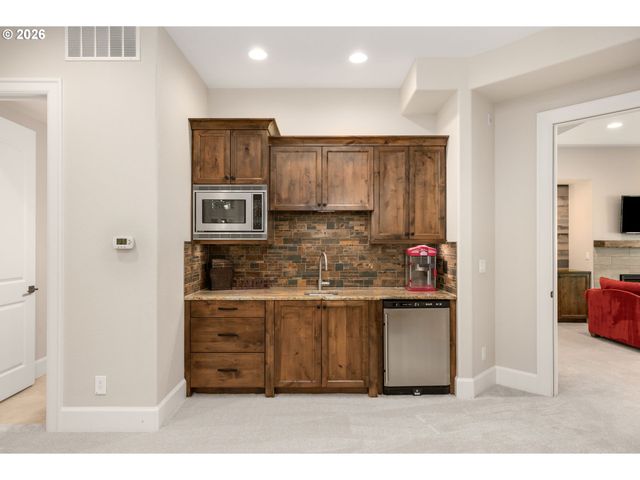 14005 155TH Ter, Portland, OR 97224