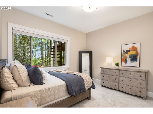 14005 155TH Ter, Portland, OR 97224