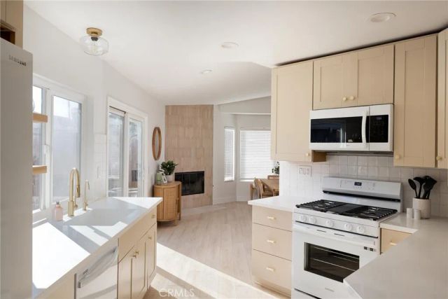 1659 W Knapp, Vista, CA 92083