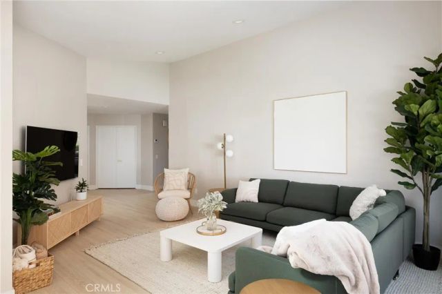 1659 W Knapp, Vista, CA 92083