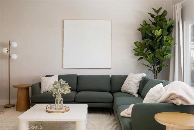 1659 W Knapp, Vista, CA 92083