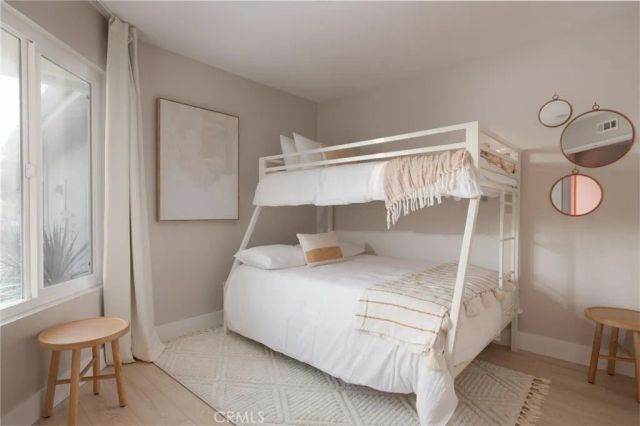 1659 W Knapp, Vista, CA 92083