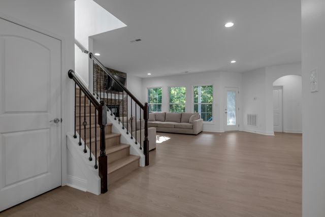 317 Red Cedar Drive, Nicholasville, KY 40356