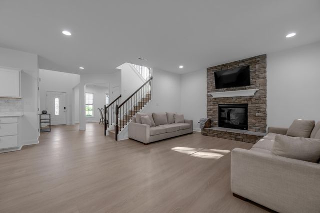 317 Red Cedar Drive, Nicholasville, KY 40356