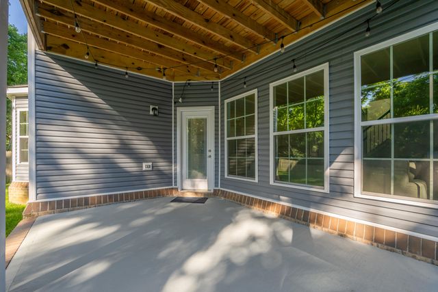 317 Red Cedar Drive, Nicholasville, KY 40356