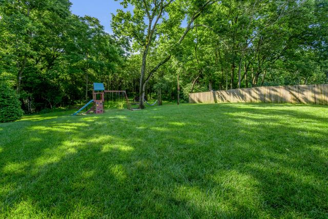 317 Red Cedar Drive, Nicholasville, KY 40356