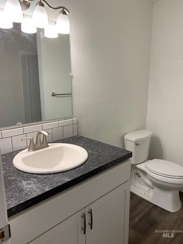 453 S White Cloud Dr, Boise, ID 83709