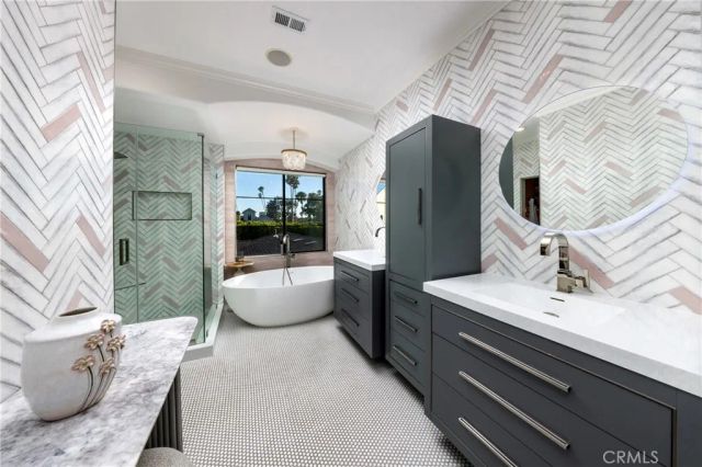 736 14th, Huntington Beach, CA 92648