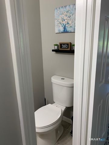 380 Hitchcock Road 6, Waterbury, CT 06705