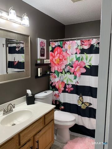 380 Hitchcock Road 6, Waterbury, CT 06705