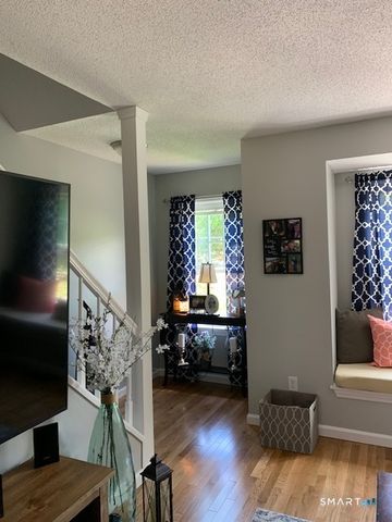 380 Hitchcock Road 6, Waterbury, CT 06705