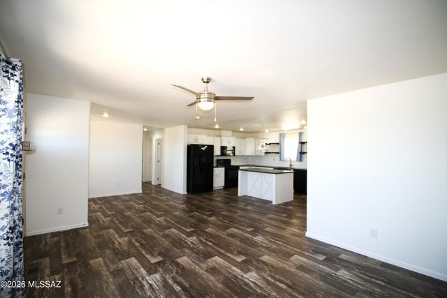 13537 W Manville Road, Tucson, AZ 85743