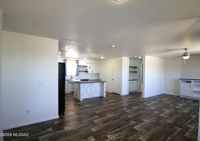 13537 W Manville Road, Tucson, AZ 85743