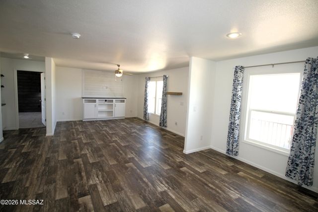 13537 W Manville Road, Tucson, AZ 85743