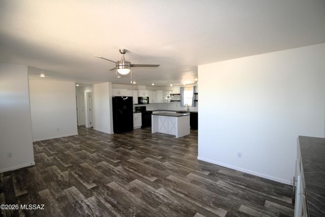 13537 W Manville Road, Tucson, AZ 85743