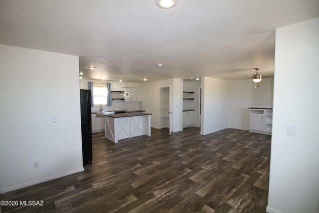 13537 W Manville Road, Tucson, AZ 85743