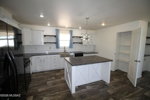 13537 W Manville Road, Tucson, AZ 85743