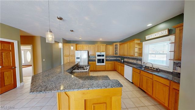 2721 Santa Anita Drive, Stow, OH 44224