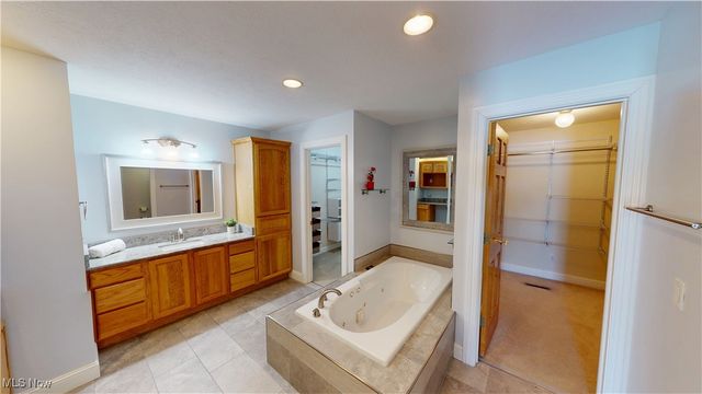 2721 Santa Anita Drive, Stow, OH 44224