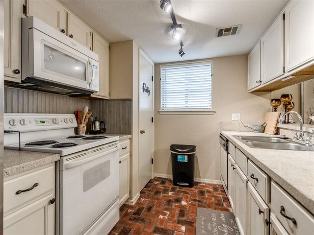 4400 Hemingway Center 144, Oklahoma City, OK 73118