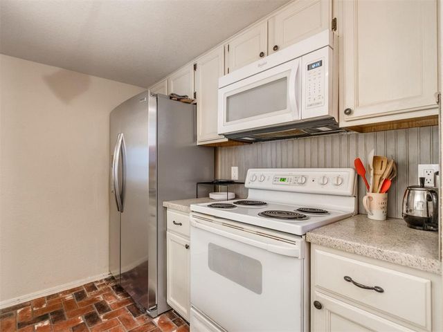 4400 Hemingway Center 144, Oklahoma City, OK 73118