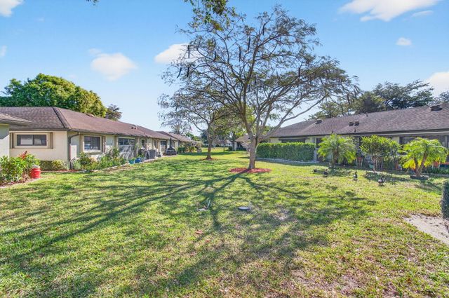 10244 Dovewood Lane A, Boynton Beach, FL 33436