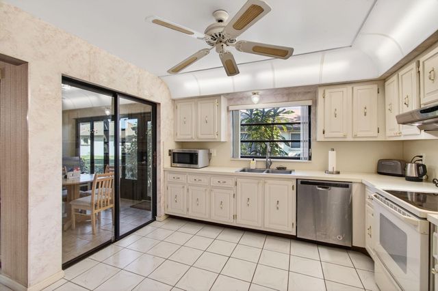 10244 Dovewood Lane A, Boynton Beach, FL 33436