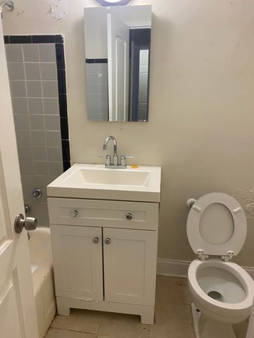 7355 S South Shore Drive 103, Chicago, IL 60649