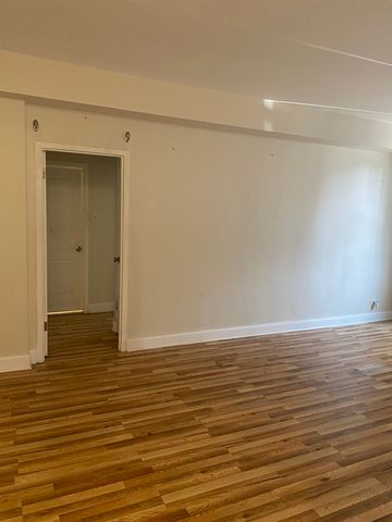 7355 S South Shore Drive 103, Chicago, IL 60649