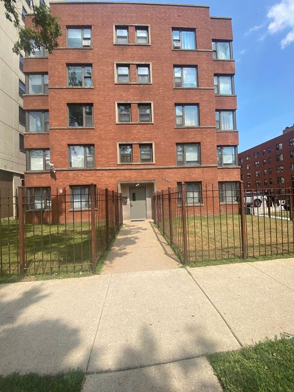 7355 S South Shore Drive 103, Chicago, IL 60649