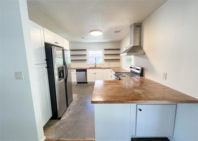 10416 Ridgeview Drive, Oklahoma City, OK 73120