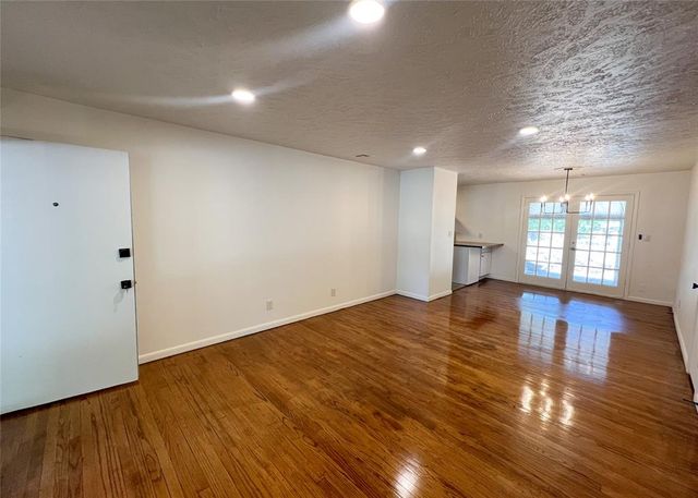 10416 Ridgeview Drive, Oklahoma City, OK 73120