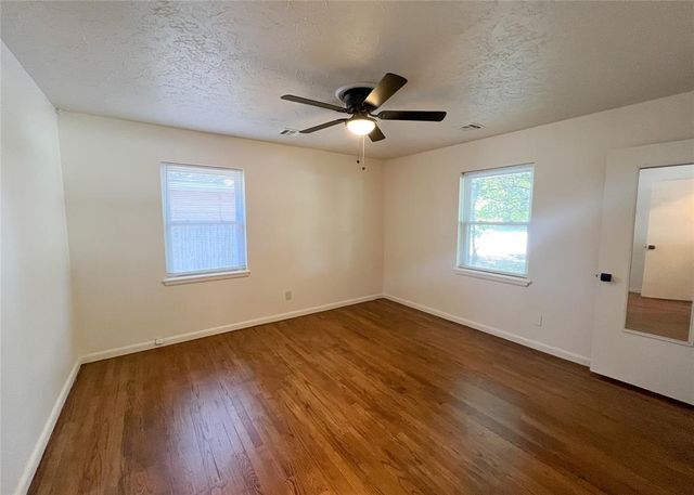 10416 Ridgeview Drive, Oklahoma City, OK 73120
