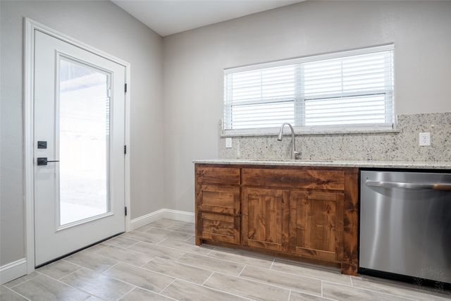 350 E Travis Street, Dublin, TX 76446