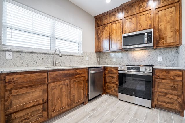 350 E Travis Street, Dublin, TX 76446