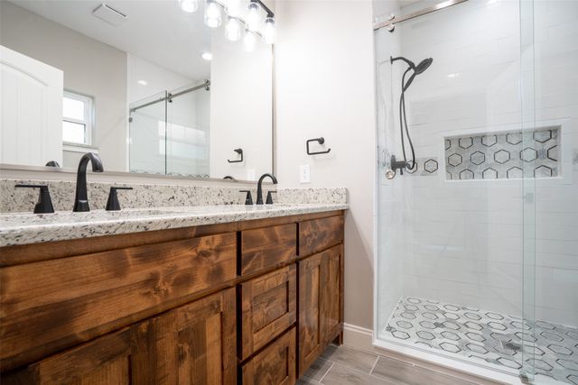 350 E Travis Street, Dublin, TX 76446