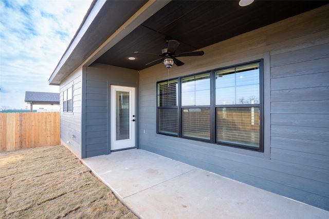 350 E Travis Street, Dublin, TX 76446