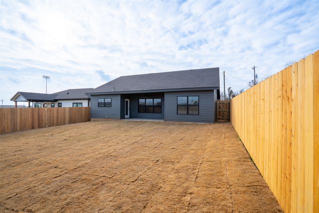 350 E Travis Street, Dublin, TX 76446