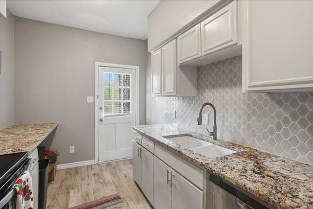 4345 Bellaire Drive S 235S, Fort Worth, TX 76109