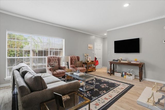 4345 Bellaire Drive S 235S, Fort Worth, TX 76109