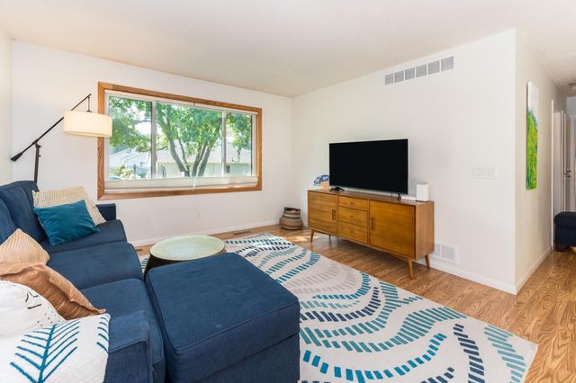 17767 S Shore Lane W, Eden Prairie, MN 55346