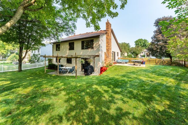 17767 S Shore Lane W, Eden Prairie, MN 55346