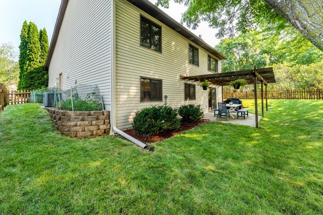 17767 S Shore Lane W, Eden Prairie, MN 55346