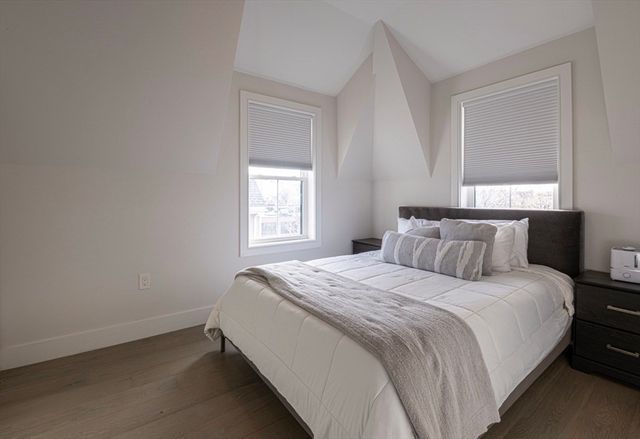 24 Rush St I, Somerville, MA 02145
